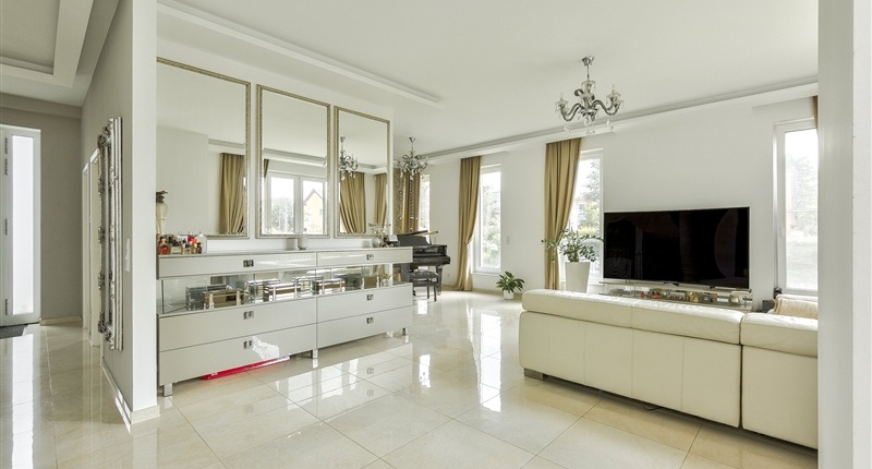 Optimized by JPEGmini 3.18.9.220874607-AV 0x01ee8039